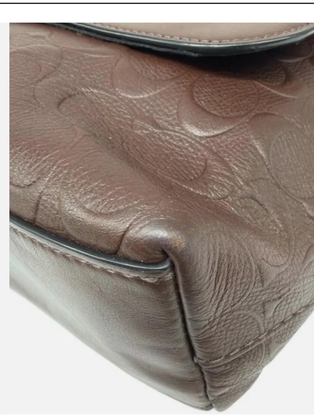 COACH BROWN LEATHER MESSENGER WITH BLACK STRAP F72229